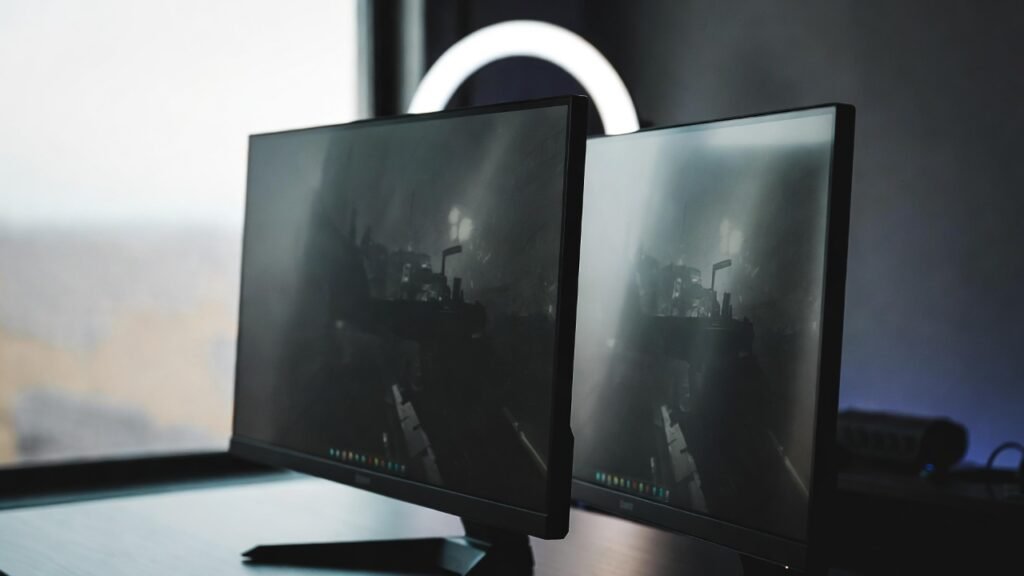 Monitor comparison
